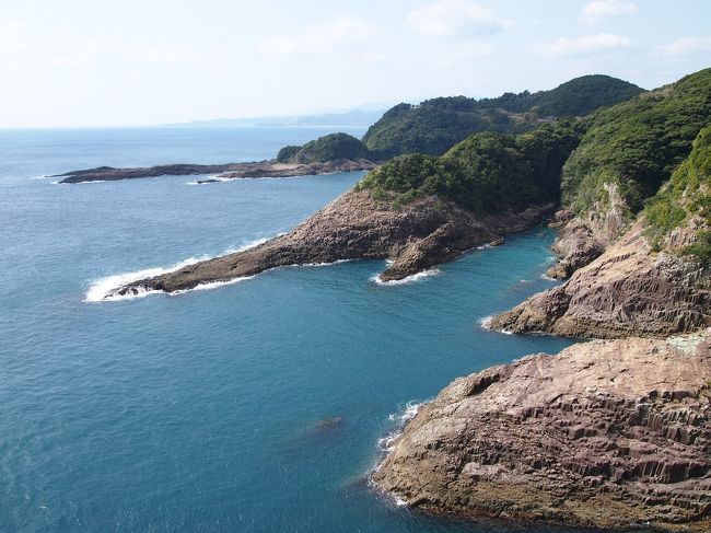 宮崎・鹿児島旅行2日目です。<br /><br />鹿児島から一気に北上！宮崎の日向方面へ向かいます。 <br />まずは断崖絶壁、馬が背を見に行きました。<br /><br /><br />◆鹿児島・宮崎旅行　その１　～霧島アートの森、丸尾滝、霧島神宮～<br />https://4travel.jp/travelogue/11110058<br /><br />◆鹿児島・宮崎旅行　その３　～青島神社、サンメッセ日南、鵜戸神宮、飫肥城、観光列車海幸山幸～<br />https://4travel.jp/travelogue/11179483<br />