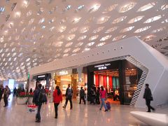 沢山食べて歩いた上海01★東方航空利用　深センから上海へ