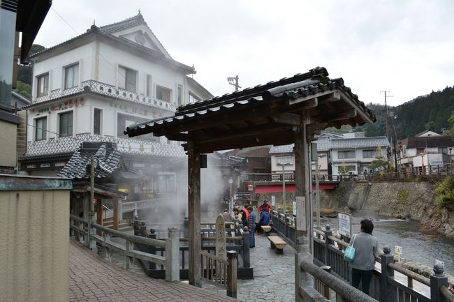 湯村温泉街はいかにも温泉街って感じで情緒がありました。<br />温泉卵を作ったり、足湯をしたり・・。<br />すごく良かったです！