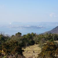 香川県西半分の四国八十八ヶ所とうどんの旅（二日目）～根来寺から郷照寺へ。朝の栗林公園と五色台の眺めもチェックして、おか泉と最後は丸亀の骨付鳥で完璧です～