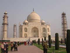 インド　「行った所・見た所」　アグラのタ-ジマハル散策
