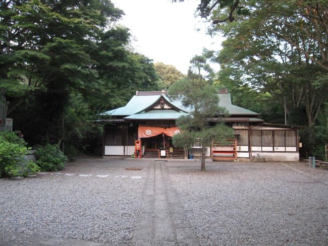 【「日本百観音」北関東から福島へ走り抜ける一人旅】<br />西国・坂東・秩父の３つの観音霊場を合わせた「日本百観音」の巡拝。２度目の訪問となる栃木県と初めての茨城県を巡り、初めての福島県に足を踏み入れてから帰阪するドライブコース。<br />新幹線を乗り継いで小山からレンタカー「プリちゃん」に乗り換え、１日目は、参拝順序の入れ替えや霧にドキドキしながらも２カ寺に参拝して宇都宮に宿泊。２日目は、宇都宮市と益子町でそれぞれ１カ寺に参拝して栃木県の４カ寺を打ち終え、益子町でフレンチのランチに舌鼓。初めての訪問となる茨城県に越境して巡拝を進める。<br /><br />【メンバー】<br />一人旅。<br /><br />【ルート】<br /><br />　　《しばらくお待ちください》<br /><br /><br />【表紙の写真】<br />坂東第２３番札所・観世音寺の本堂。<br />※参拝時は「観世音寺」でしたが、その後「正福寺」に改称されています。旅行記は参拝時の名称で記載しています。