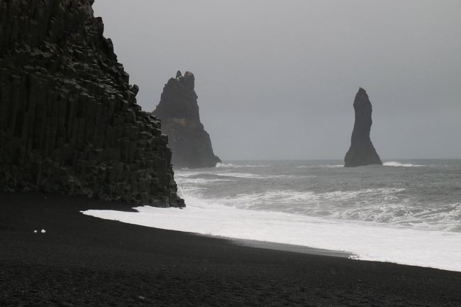 ＪＭＢツアー　地球の鼓動を感じよう！　ヨーロパ最果ての原風景と新月に合わせた４回のオーロラチャンス！　アイスランド大自然満喫の旅　７日間<br />（１）　成田　---&gt;　ヘルシンキ<br />（２）　ヘルシンキ市内観光　午後　ヘルシンキ　---&gt; レイキャビク　---&gt;　セルフォス<br />*（３）　最南端の海岸地方をめぐる<br />（４）　ゴールデンサークル<br />（５）　レイキャビク市内観光　午後　ブルーラグーン<br />（６）　早朝　レイキャビク　---&gt;　ストックホルム　---&gt;　ヘルシンキ　---&gt;<br />（７）　成田<br /><br />3日目　セルフォスから最南端の海岸地方を回りビーク迄行きます。