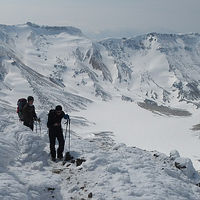 安達太良山・鉄山　自然が作り出す雪のアートを堪能