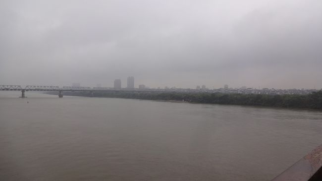 ベトナムは毎日どんより曇ってた　その４　ロンビエン橋を渡ってみよう