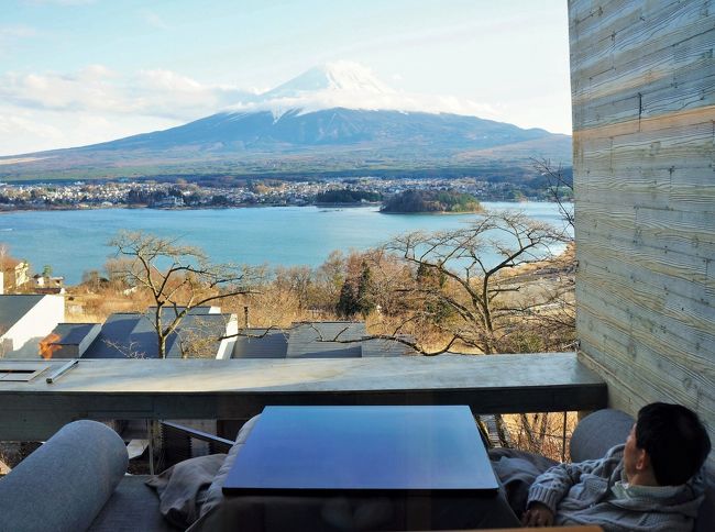 世界遺産 霊峰富士山。<br />実は自宅のリビングからも毎日その雄姿を拝んでおります。<br />でもやっぱり、近くで拝むお姿は格別だろう〜と常々思っておりました。<br /><br />そんなときに、星野リゾートが河口湖の麓にグランピング(グラマラス+キャンピングの造語)を楽しむリゾートオープンのニュースを聞きつけ、さっそく行ってまいりました(^^)/<br /><br />せっかくだから、山中湖畔の東急ハーヴェストクラブ山中湖にも泊まって富士山をグラマラス&リーズナブルに楽しんできました〜
