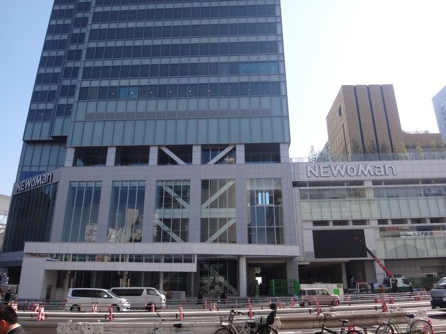16年3月25日 新宿駅新南口 ルミネ新宿前 に Newoman ニュウマン がオープン 新宿グルメブログ ブルーボトルコーヒー新宿カフェ 日本3号店限定グッズ Salon Bake Tea サロン ベイクアンドティー でアフタヌーンティー デザートオーダーブッフェ