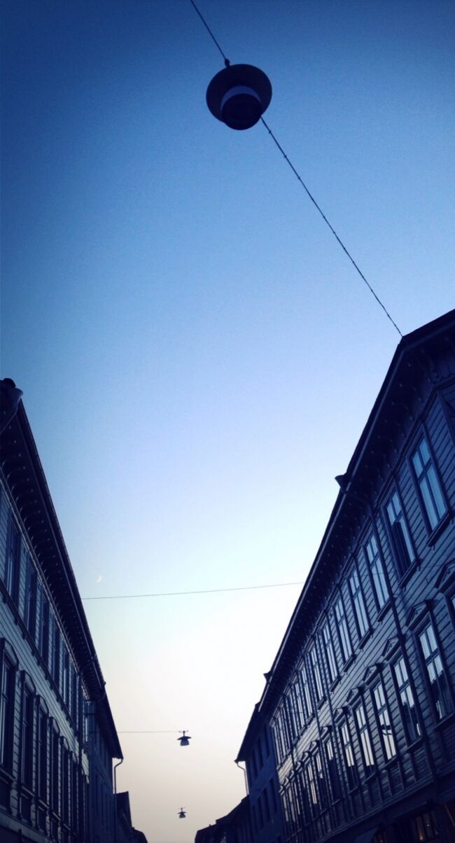 ゴールデンウィークの2週間前にふと<br />「あっ、何にも予定ないわ」と気付き、<br />唐突に決めたイエテボリ弾丸一人旅。<br /><br />ろくに下調べもせずに行って、結果 観光というより街歩き。<br />なんやかんやで、3泊3日イエテボリをまったり楽しんできました。<br /><br />写真をあまり撮ってなかったのが悔やまれます。