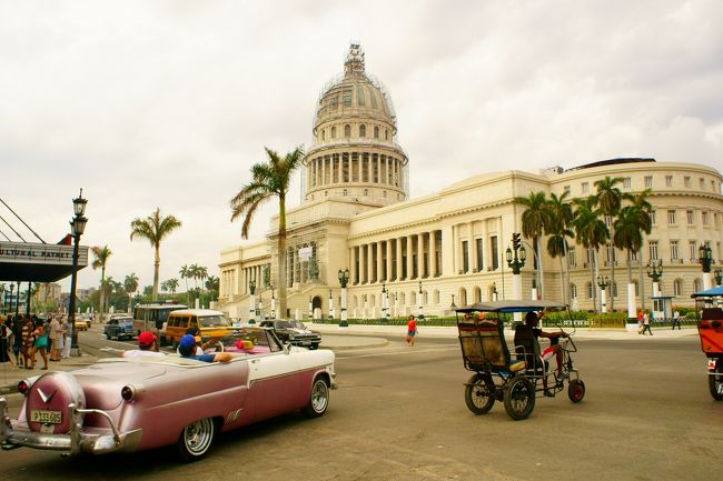 最近ニュースでたびたび話題になるキューバ．<br />アメリカの経済資本が入ってくる前に行かなければ！と，ハバナ３泊，トロント１泊の女子旅をしてきました．<br />結果から言えば，ハバナ最高！！<br />みなさんにもぜひ訪れてほしいものです＾＾