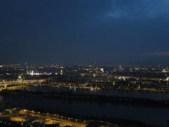 チェコとオーストリア７日間（ツアー１人参加）行って来ました。その⑦（５日目午後自由行動から帰国へ：ドナウタワーからの夜景とサッカースタジアムめぐり）