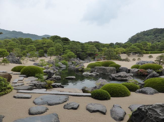 　島根県には行った事がなくあまりイメージがありませんでした。が温泉達人の方のHPなどを拝見されていただき、かなりいい温泉がある事を知り、俄然行きたくなり計画。しかも出雲大社、石見銀山、足立美術館など、見どころも多数あり今回は島根県だけで4泊してゆっくりと極上の温泉と観光地を巡り、満喫しました。ゴールデンルートとは観光協会のモデルコースではありません。旅行中にある方が命名されたので、そのまま拝借しました。今回の旅行で島根の温泉の底力を実感し、観光地としての魅力に溢れた県である事が再認識できました。<br /><br />　その6足立美術館・松江編。5日目。最終日は有名な観光地巡りです。奥出雲湯村温泉・湯乃上館をチェックアウト後、足立美術館で庭園と絵画を鑑賞。八重垣神社を参拝し、みな美で昼食。最後に松江城を見学し出雲空港へ向かいました。<br /><br />