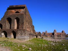 インド北東部と中部の旅14●雄大な台地と遺跡の村マンドゥ