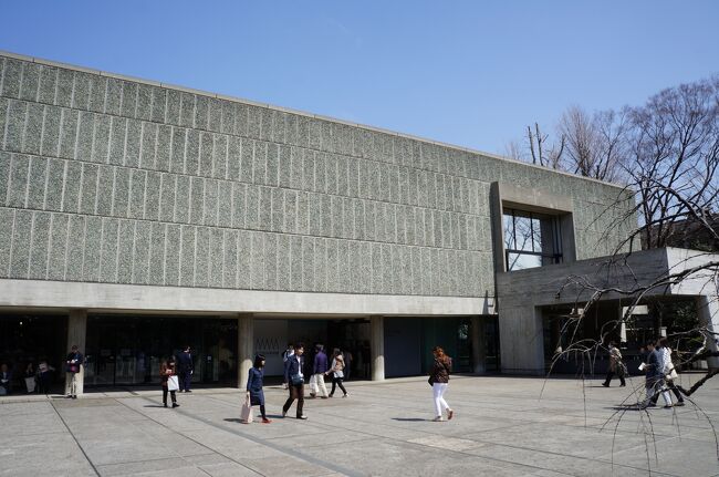 国立西洋美術館は川崎造船所社長を務めた実業家松方幸次郎がイギリス、フランス、ドイツ等で収集した美術コレクション(松方コレクション)<br />を基に昭和34年に設立されています。<br />その建物は、近代建築の巨匠・建築家ル・ コルビュジエにより設計されておりフランスをはじめ7か国と共同で「ル・コルビュジエの建築作品」として世界文化遺産登録を目指しています。<br /><br />さまざまな展覧会が開催されており、今回は「日伊国交樹立150周年記念 カラヴァッジョ展」をみてきたのですが、撮影OK(一部を除く)で通年見ることのできる常設展を旅行記として纏めてみました。<br /><br />※写真は複数の時期のもの(メインは2016年3月)なので、現在公開されていない作品もあります。<br /><br />2018年4月写真追加しました。