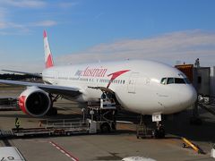 オーストリア航空　ビジネスクラス搭乗記　成田～ウィーン～カイロ　Austrian Airlines OS （2016N/Y ブラチスラバ・ウィーン・ローマ①）