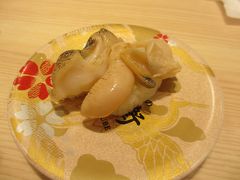 回転寿司で貝が動き回るのを初めて見たわ・・