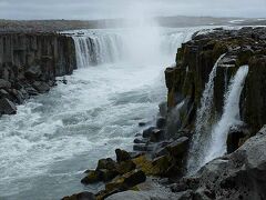 ★夏のアイスランド一周車旅（４）ヨーロッパ最大級の滝デティフォスとその上流のセルフォスへ