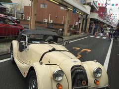 富士宮駅前の商店街で、「クラシック・カー・レビューの展示会」 を見物する！