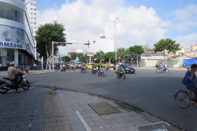 アンコールワット＆ホイアン観光５日間の旅 [2014](12)　（ダナン市内散策編１） 