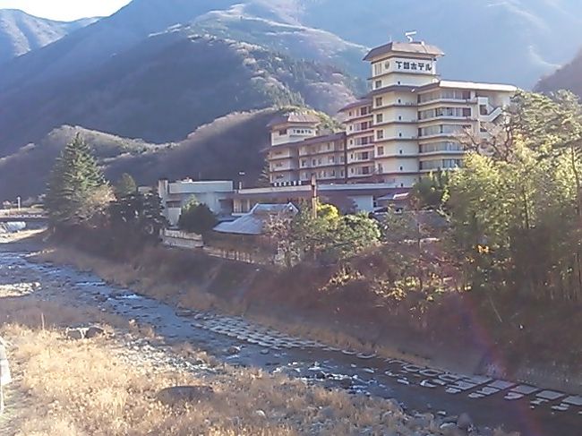 下部温泉『下部ホテル』の館内をご案内させていただきます。