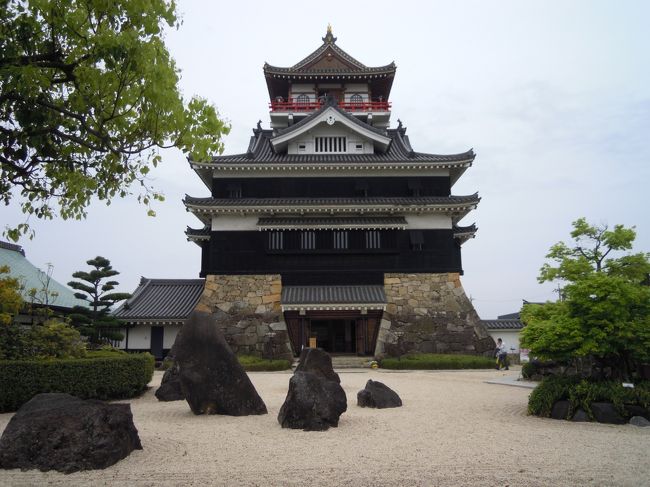 普段、一宮、名古屋の往復の際、何気なく見ていた清洲城の写真を撮って見ました。