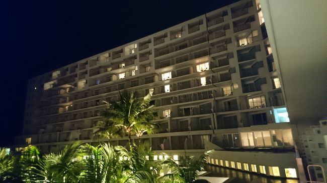口コミや、雑誌で見た通りとてもゴージャスなホテルでした。<br />部屋からの景色も全部屋中庭?が見渡せる造りになっていて、ベランダもついていて<br />リゾート気分を満喫できました。<br />プールもあり中のプールは夜の21時まで使用でき、監視してくれるスタッフの方もいてくてれとてもよかったです。<br />朝食もブュッフェでたくさん品数があり味も◎でした。<br />ただ、私達は13人で行ったのですが部屋が離れておりそれだけが悪かった点でした。<br />二階にお風呂がありましたが人がたくさんいて入る気にならずお部屋のお風呂を利用しました。