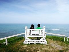 海と空しか見えない崖の上のカフェって本当でした！！！ワンコと一緒に・・・