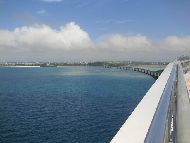 カリブ海で味わったあの青い海を‥又見たくて‥<br />関空から宮古島へ、ANAの直行便が就航されたと知り、近場の宮古島へ。<br />ハイ、しゅんはの好きな連泊で<br /><br />天気予報、大ハズレ、<br />滞在中、予報では、ずっと降水確率60～70％の傘マークだったのですが‥毎日傘マークがはずれていき、結局、５日間ともピーカンの晴天。<br />おかげで、あちこち　焼けちゃいました　＾＾；