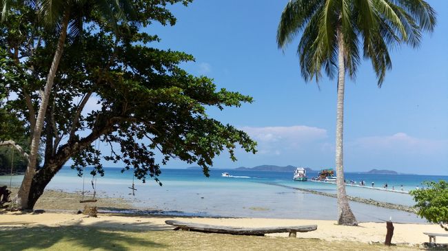 タイ東部のトラートから<br />チャン島へ行きました。<br /><br /><br />２日目はシュノーケル遊びです。<br />熱帯魚を見に４つほど　小さな島を巡ります。<br /><br />南国で夢の”ひととき”です。<br /><br />