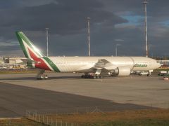 海外発券　激安ビジネスクラス　アリタリア－イタリア航空　カイロ～ローマ～成田　Review:Alitalia Business Class  AZ　（2016N/Y ブラチスラバ・ウィーン・ローマ⑤）