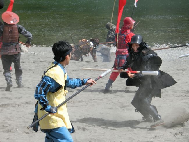 埼玉最高の祭りはこれとさきたま火祭り。<br /><br />今年は正面から観戦