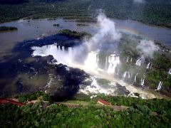 イグアスの滝自由旅行　ペルーリマからナスカへ行くよりイグアスを選択