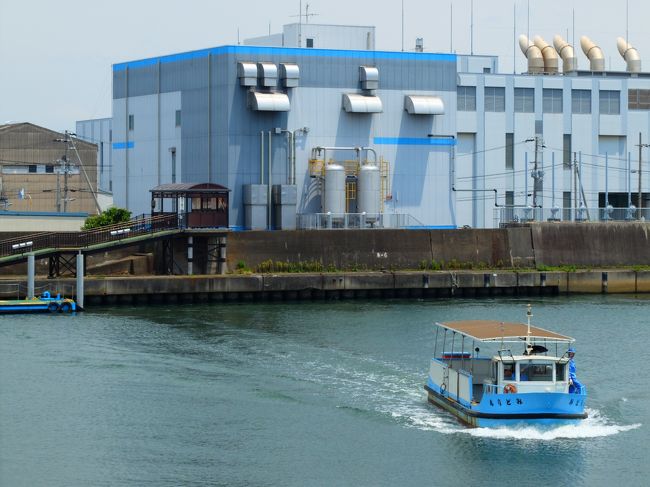 大阪市の南西部に広がる大阪湾近くには、無料の公営渡船がいくつか残っています。<br />落合の渡船はその１つ。この木津川周辺は大正時代の工業化を象徴する地区で、紡績工業の集積地として栄えた場所。この渡しはその中で津守と千島地区を結んでいます。<br />いわゆる「〇〇の渡し」、ひと川越えると向こう岸はまったく手触りの違う世界だったりします。<br />濃い口！大阪の歩き方....無料で半日は楽しめる旅。今回は木津川を渡る生活の足「落合上渡船」と「落合下渡船」の2つのクルーズを楽しみます。<br />さっそくスタートです。