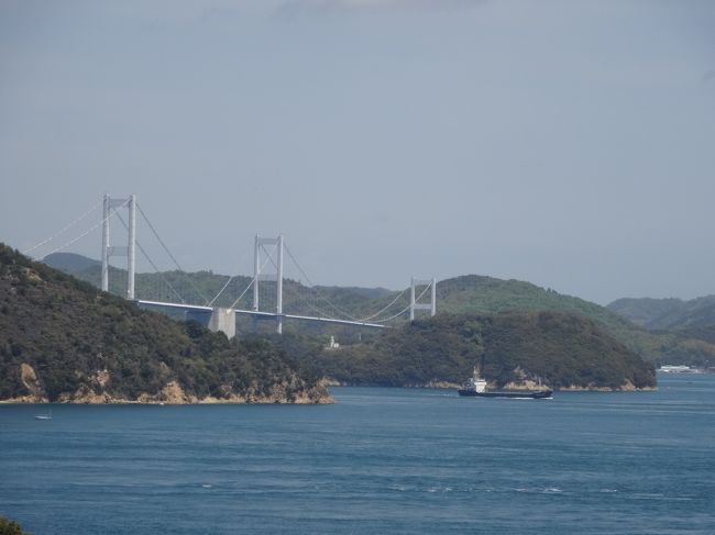 <br />　その①　今治～来島海峡大橋～伯方島・開山公園<br /><br /><br />　大好きな、しまなみ海道。<br /><br />　今治・今治城を通りから眺め、しまなみへ。<br /><br />　橋、せとうちの海、自然豊かで、心地よい時間の流れ。<br /><br />　何度も行きたくなる場所です。<br /><br />　いろいろと立ち寄りながら、ドライブを楽しみました☆<br /><br />　今回は立ち寄りませんでしたが、今治大島・亀老山展望公園からの<br />　来島海峡大橋の眺めも、おススメです！<br /><br />