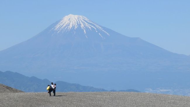 2016/5/4と5/5、両日とも天候に恵まれました。<br />三保の松原、日本平、そして富士芝桜まつりの富士山です。