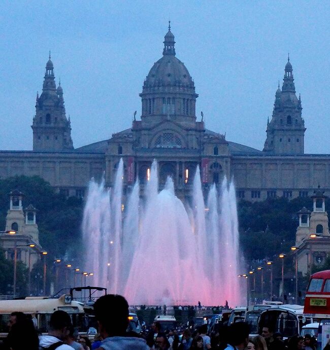 団塊夫婦のスペイン旅行(2016ハイライト)ーマジカ噴水ショー＆夜のサグラダ・ファミリア