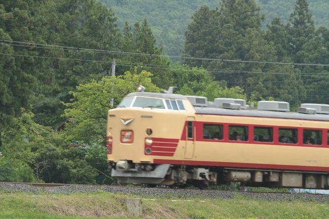 ４８５系　のラストラン　<br /><br />１８日仙台〜福島〜会津<br />１９日福島〜仙台〜山形<br /><br />を走ることを知り、１８日は仕事のため行けないので<br />１９日仙台で追いかけて来ました