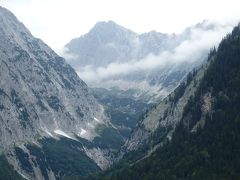 オーストリアのチロル＆エーアヴァルト、ドイツのバイエルンの旅　【７４】　ロイターシュの谷を歩いて