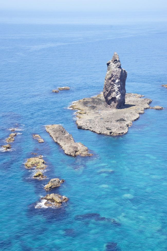 朝起きて、天気がえぇなぁと出かけます。目標は天狗山でしたが…そ言えば、宿のヘルパーさん、このくらいの時間から神威岬日帰りしてましたなぁ。バス乗り場に行ってみると、もうじき出発の模様。思い立ったが吉日？予定変更してわたしも、行ってみますかねぇ