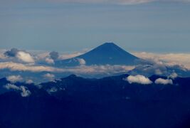 2016梅雨、東北のお寺(22/22)：7月2日(2)：コケシ工場、漬物工場、花巻空港