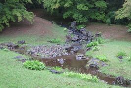 2016梅雨、東北のお寺(9/22)：6月30日(9)：平泉・毛越寺(3)：講堂、遣水、鐘楼