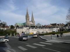 パリ発、日帰りの旅 #2 - 世界遺産、シャルトルブルーの大聖堂