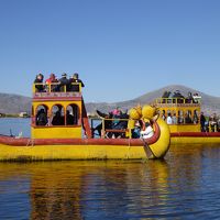 思いのままに旅するペルー(12) ティティカカ 青く輝く神聖な湖　足元フワフワなトトラの浮島【ウロス編】