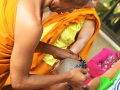 タイ実家訪問とミャンマーの旅 Part 3 - 従兄、仏門に入るの巻
