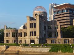広島城と原爆ドーム