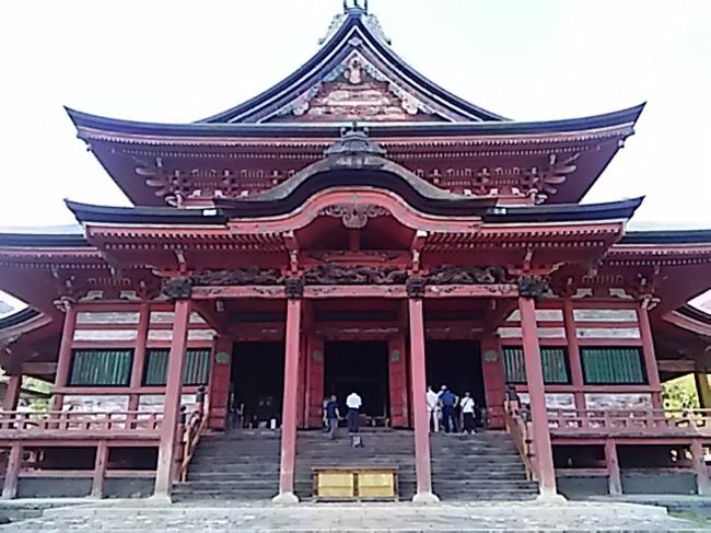 週末土日は山梨へ。<br />善光寺、武田神社、甲府城跡、昇仙峡に行って来ました。<br />宿泊場所は３度目の利用のお気に入りの薬石の湯瑰泉。<br />会員価格で入館料￥1,750、入館してから24時間滞在可能、深夜料金不要の温泉施設です。