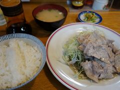 20160726-30 旭川 駅前ビル、おふくろさんの定食 → 京ラーメンさん、みそ野菜ラーメン → 自由軒さん、塩焼き → 家族亭さん、冷しラーメン 等々