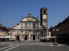 ヴィジェヴァ―ノ　　イタリア北部 湖水地方とドロミテ街道の旅 8/13  