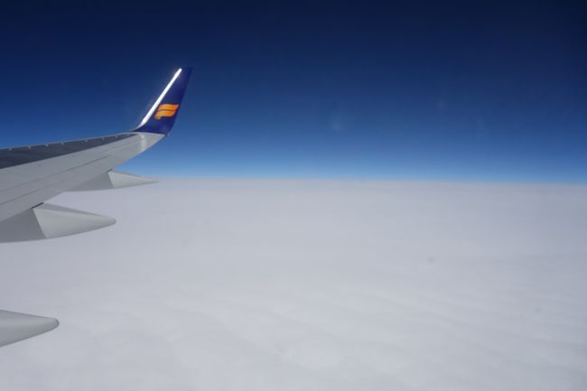 しばらくほぼ毎月海外旅行に出かけます。<br /><br />英会話が出来ないので、できるだけ日本から予約。<br />第二弾は秘境を探してて見つけたノルウェイと、<br />その近くのアイスランドに行くことにしました。<br /><br />1日目 関西空港---ヘルシンキ<br />2日目 ヘルシンキ---オスロ <br />3日目 オスロ---スタヴァンゲル<br />4日目 スタヴァンゲル/シェラーグボルテン<br />5日目 スタヴァンゲル---プレーケストーレンヒュッテ---オッダ<br />6日目 オッダ/トロールトゥンガ(トロルの舌)<br />7日目 オッダ---ベルゲン<br />8日目 ベルゲン---レイキャビク <br />9日目 ゴールデンサークルツアー(アイスランドトラベル)<br />10日目 ブルーラグーンツアー(グレイラインアイスランド)<br />11日目 レイキャビク/ショッピングモール<br />12日目 レイキャビク/植物園・動物園<br />13日目 レイキャビク/町歩き<br />14日目 ヨークルスアゥルロゥン氷河湖ツアー(グレイラインアイスランド)<br />15-16日目 レイキャビク---関西空港<br /><br />ノルウェイクローネ=12.9円<br />アイスランドクローナ=0.89円<br /><br />世界旅行のまとめ<br />https://kunkunkun.work/