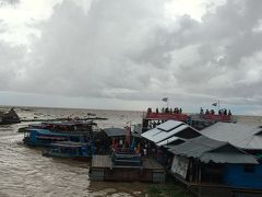 トンレサップ湖クルーズツァー