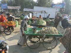 ウッチュ・バザール